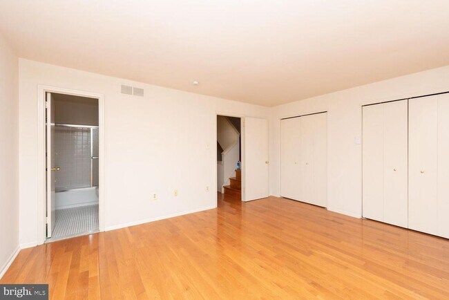 Building Photo - 215 N 23rd St