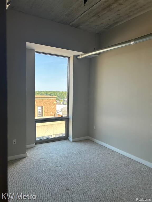 Building Photo - 350 N Main St