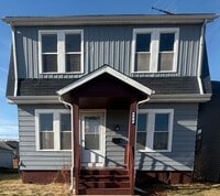 Building Photo - Nice and spacious 3 Bedroom 1 Bath House in Calumet City, IL MUST SEE