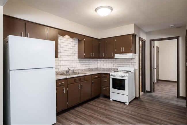 Primary Photo - 3220/3222 Darwood Drive