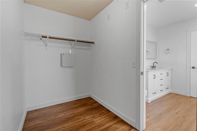 Building Photo - 9004 Berryline Cove