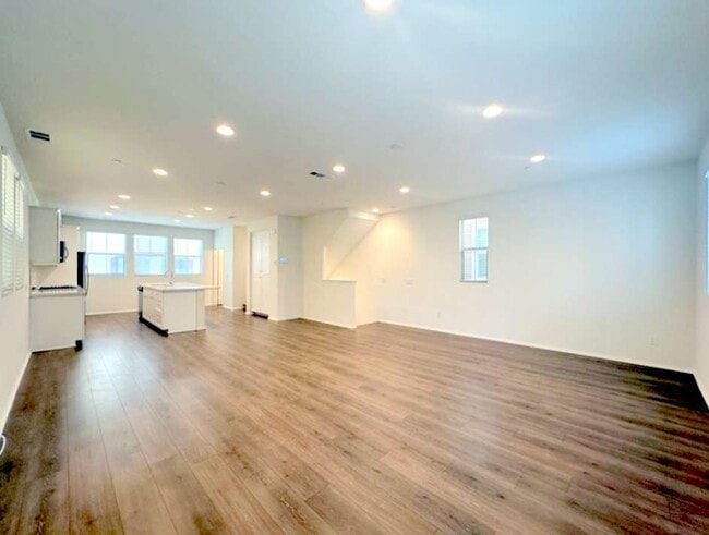 Building Photo - 11223 N Alta Ave