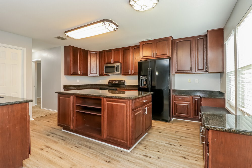 Building Photo - 937 Stone Chapel Way