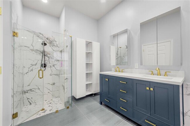 Building Photo - 4227 Sabal Ridge Cir