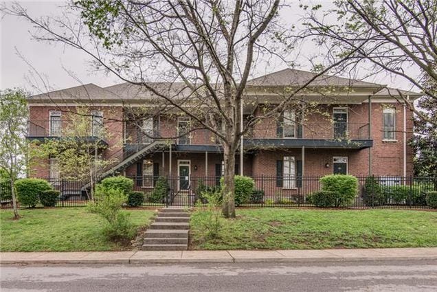Front of 5-unit complex facing scenic Park Ave. - 5000 Park Ave