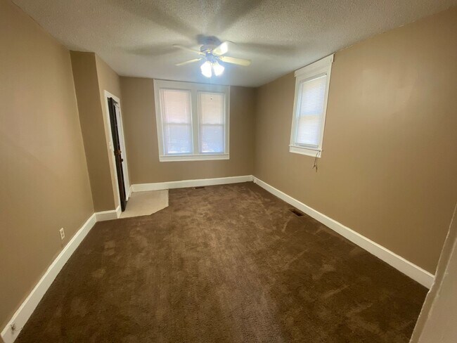 Building Photo - 2328 Mitchell Ave