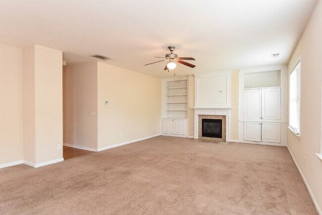 Building Photo - 4032 Duran Ln