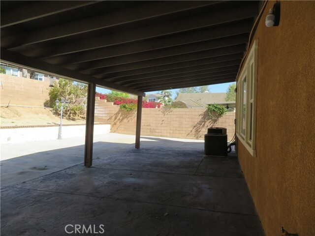Building Photo - 14336 Saline Dr