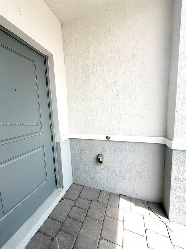 Building Photo - 359 NE 16th St