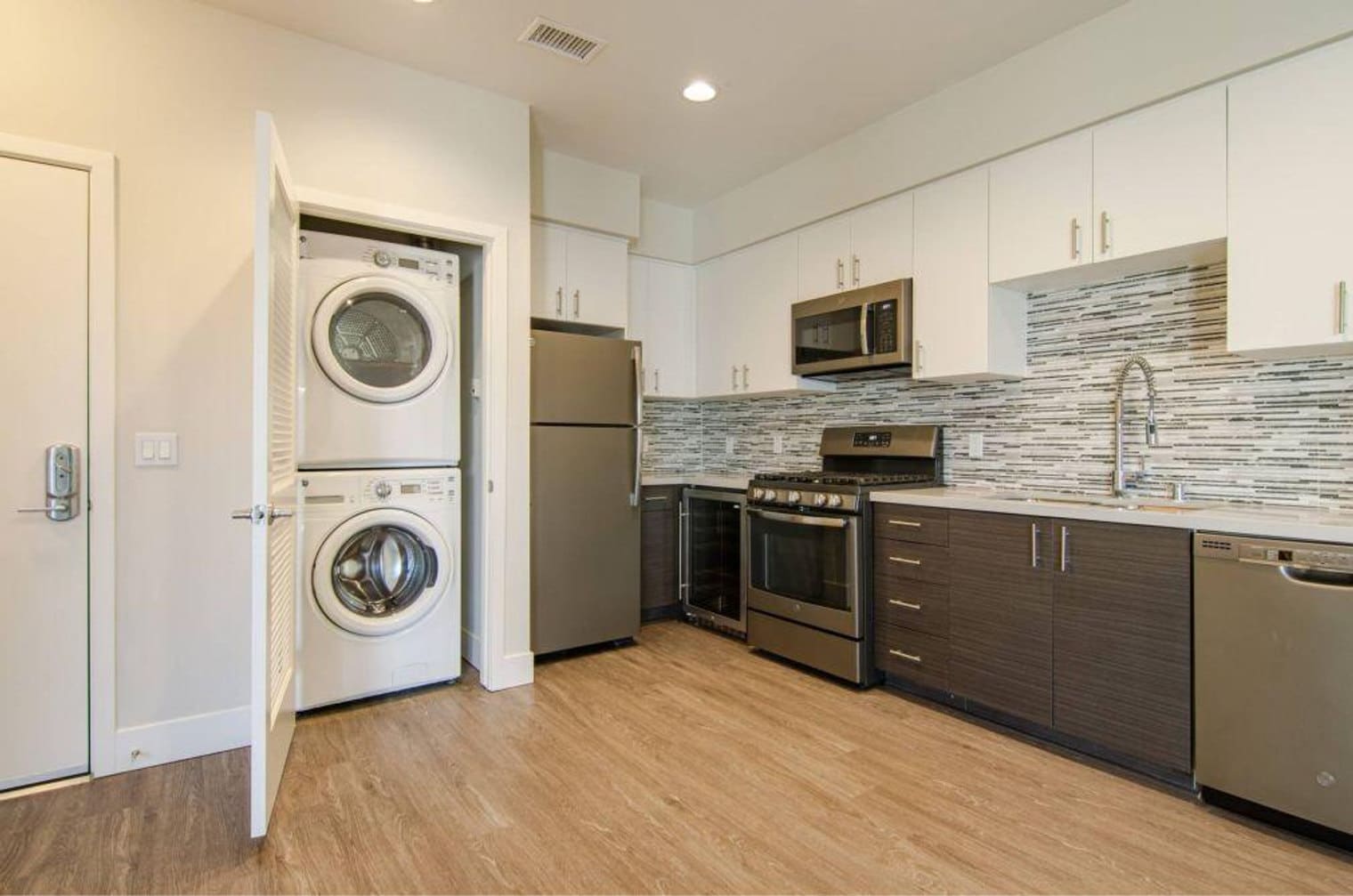 Building Photo - 8725 Ariva Ct