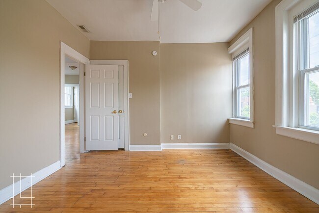 Building Photo - 2487-2491 Summit St.