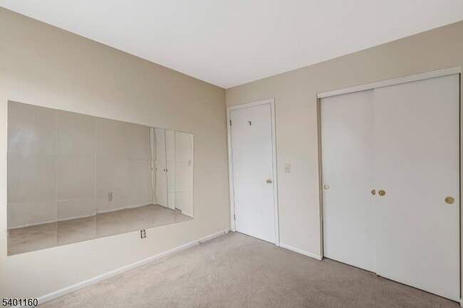 Building Photo - 62 Bentley Ct