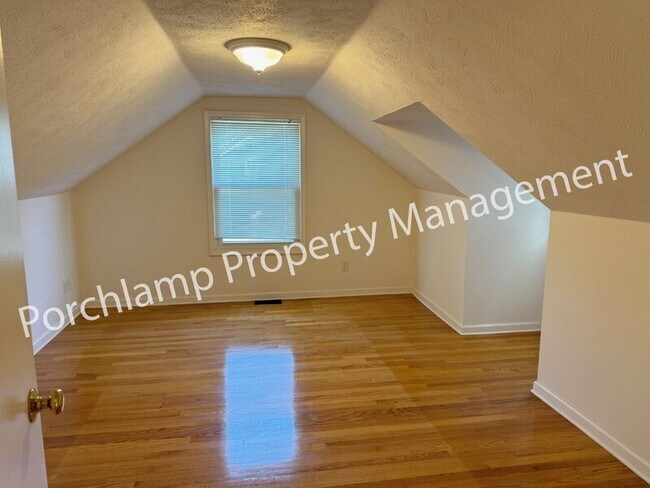 Building Photo - 2615 Coit Ave NE