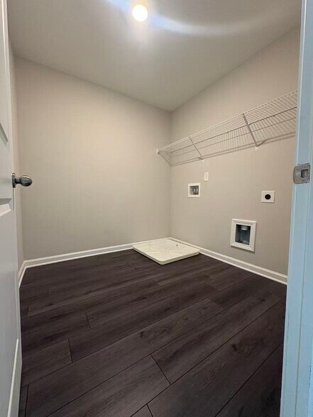 Building Photo - 2471 Hanover Woods Rd