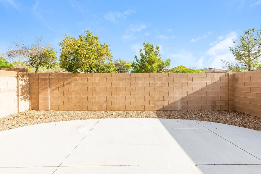 Building Photo - 9044 Watermelon Seed Ave