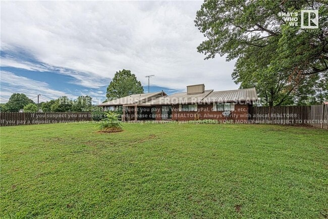 Building Photo - 3311 W Howard Nickell Rd