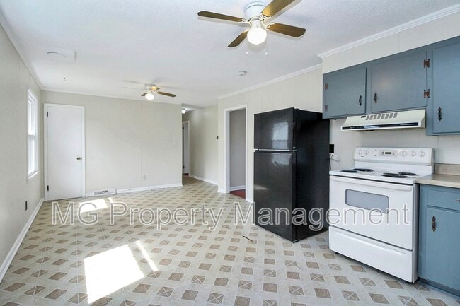 Building Photo - 243 Eden Cir