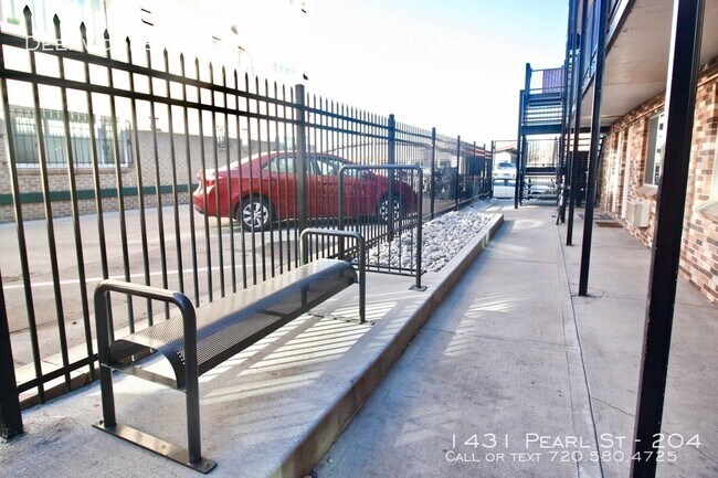 Building Photo - 1431 Pearl St