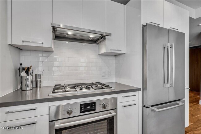 Building Photo - 4422 N 75th St