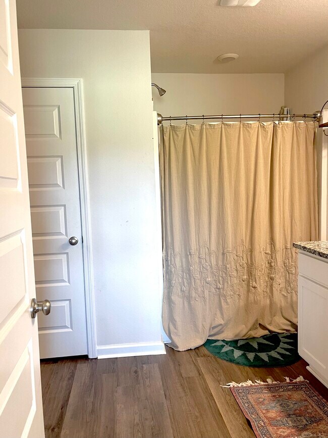 Building Photo - 8623 Tarsus Dr