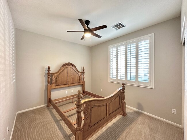 Building Photo - Glenhaven At Southern Highlands