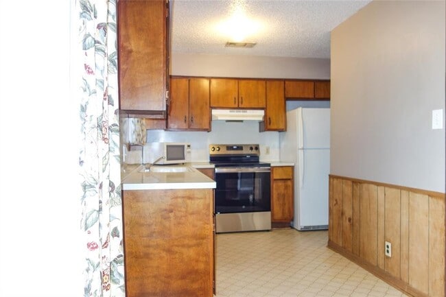 Building Photo - 1416 Cardinal Hill Dr