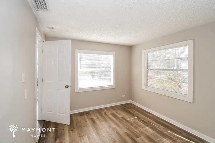 Building Photo - 9245 Danville Ave