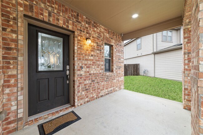 Building Photo - 21482 Biscayne Valley Ln