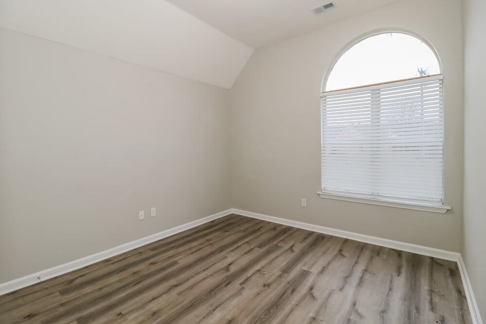 Building Photo - 6181 Braybourne Main