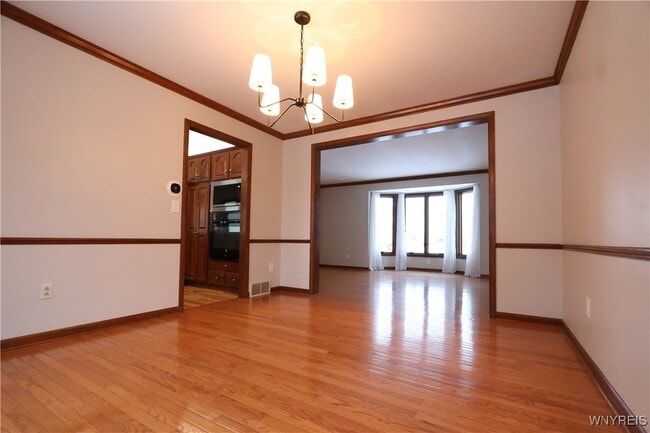 Building Photo - 40 Vassar Dr