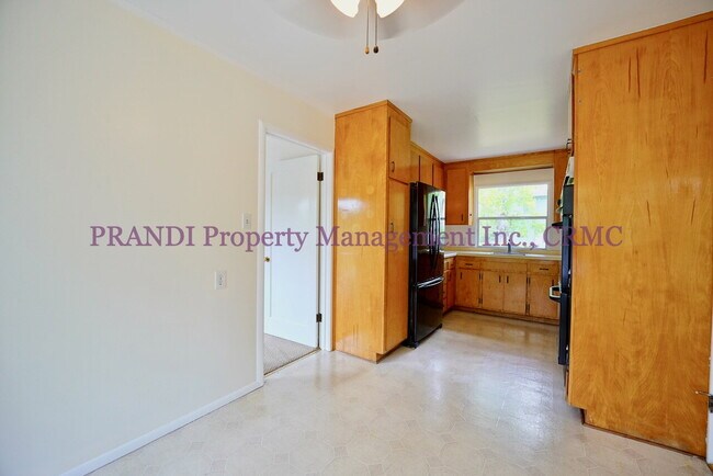 Building Photo - San Anselmo Home On Corner Lot, Nearby Sch...