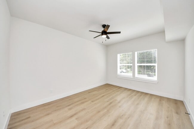 Building Photo - 1316 W Willis St