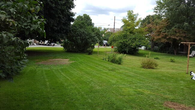 Building Photo - 86 W Union St