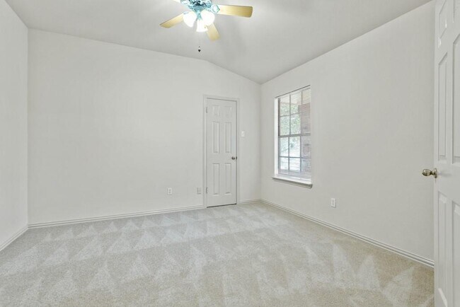 Building Photo - 1517 Thibodeaux Dr