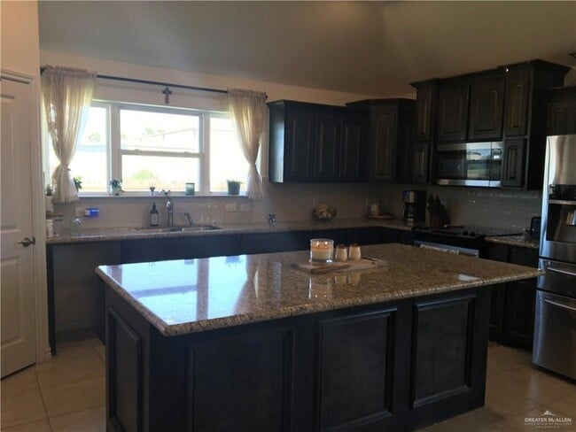 Building Photo - 7507 N 55th Ln
