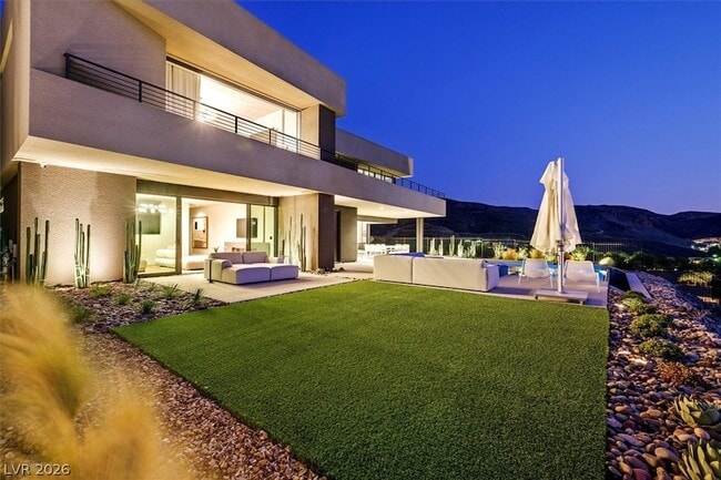 Building Photo - 807 Magnum Cliff Ct