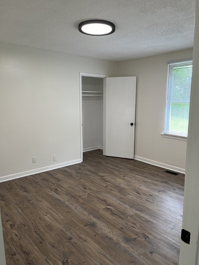 Building Photo - "Charming 3-Bed Home on Cherry Tree Drive ...