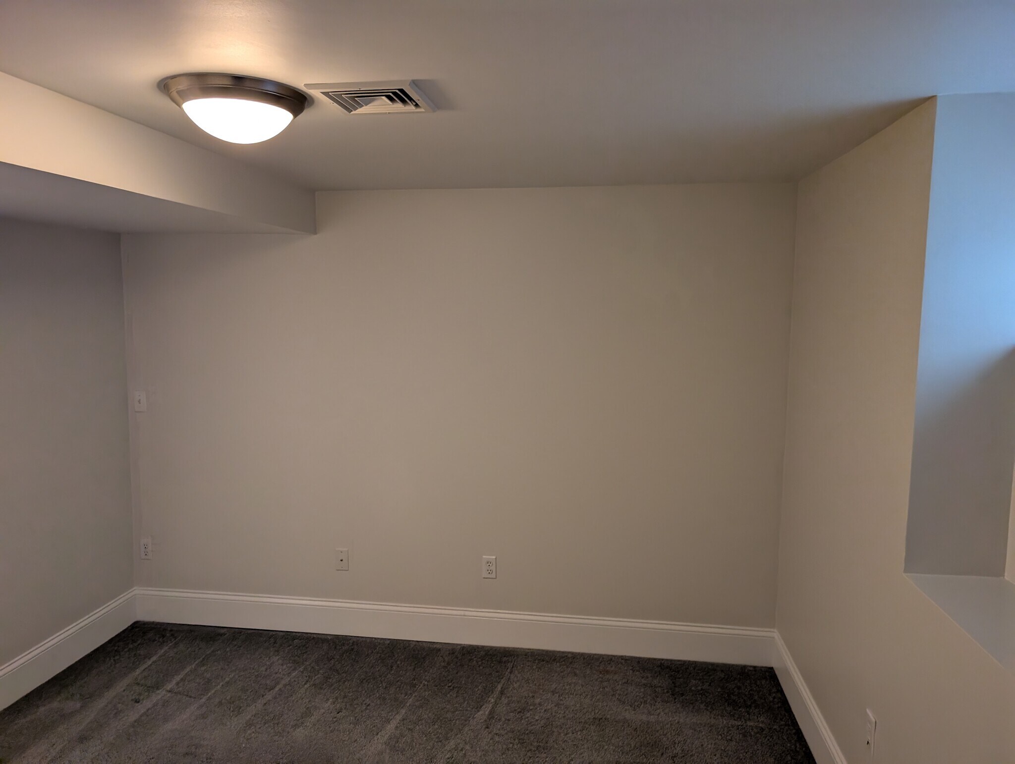 Building Photo - 40 Prince St