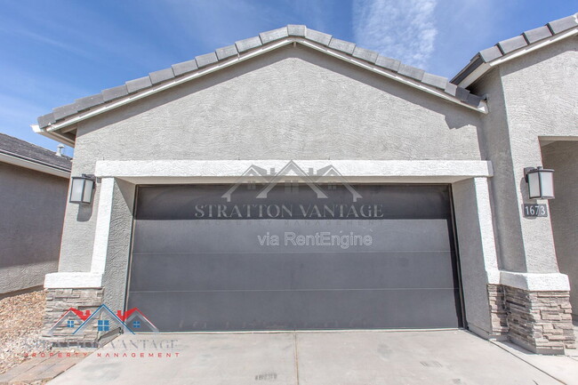 Building Photo - 1673 N Wrigley Dr