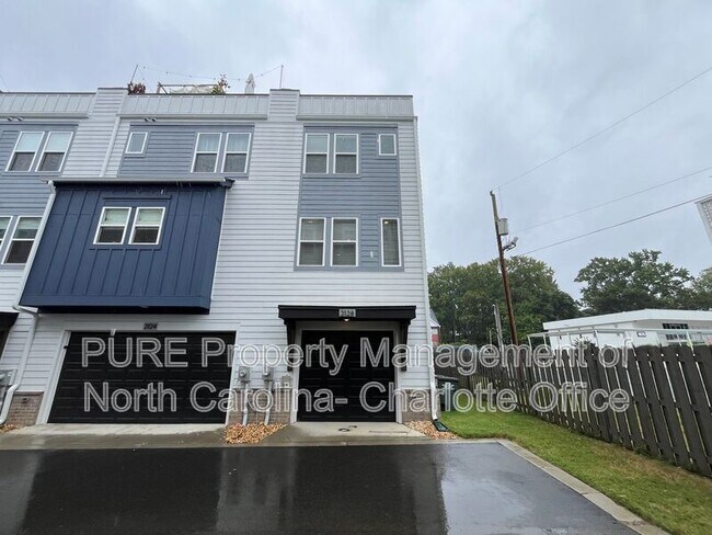 Building Photo - 2128 Electric Ln