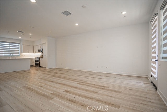 Building Photo - 2317 W Broadway