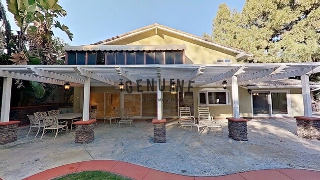 Building Photo - Large 4 Bedroom House with Pebble Bottom Pool - Backyard Oasis!