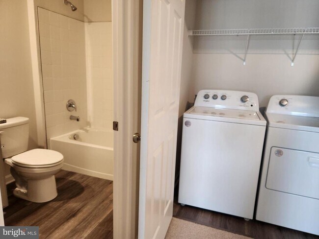 Building Photo - 186 Caterpillar Dr