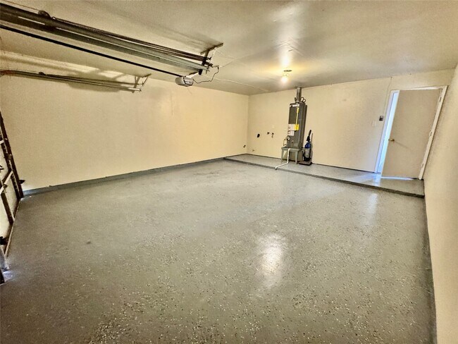 Building Photo - 22306 Waynoka Rd