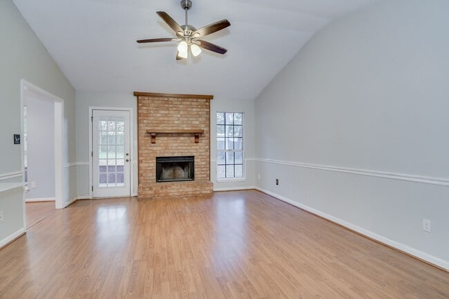 Building Photo - Ranch In Columbia County