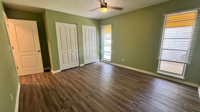Building Photo - FOR RENT – 2 Bed / 1 Bath Triplex in Citrus Park, Ocala, FL – Available Now!