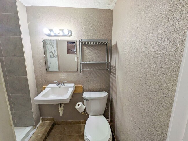 Building Photo - 2619 Second Ave, Groves, TX 77619