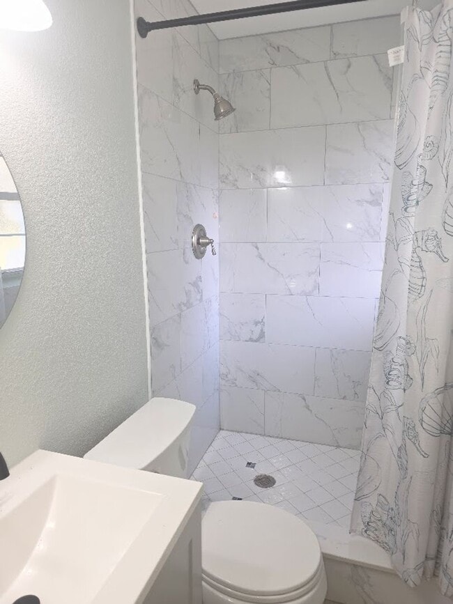 Building Photo - Now Available! Beautifully remodeled 4-bedroom, 2-bath home.