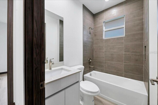 Building Photo - 5238 Fries Ave