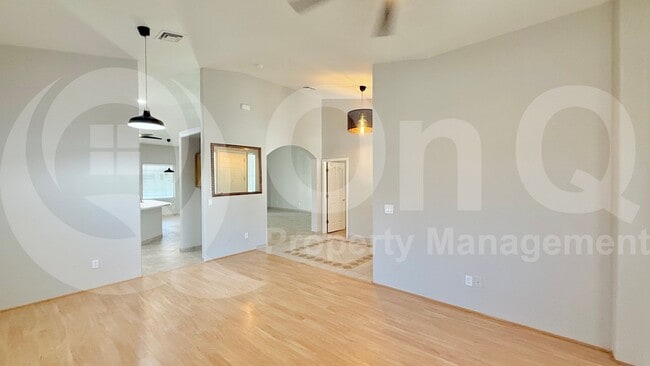Building Photo - 119 E Joseph Way